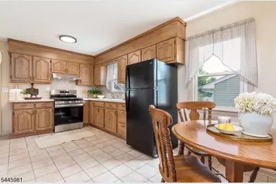 521 Dalay Pl, Bound Brook, NJ 08805 - Photo 8