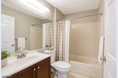 107 Rachel Ct, Franklin Township, NJ 08823 - Photo 4