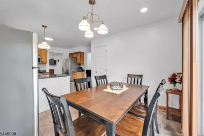 605 Corliss Ave, Phillipsburg, NJ 08865 - Photo 14