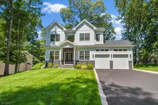 21 Maplewood Dr, Livingston, NJ 07039 - Photo 28