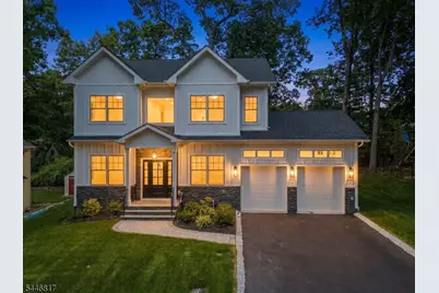 21 Maplewood Dr, Livingston, NJ 07039 - Photo 2