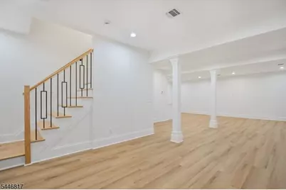 21 Maplewood Dr, Livingston, NJ 07039 - Photo 24