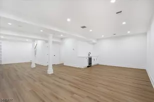 21 Maplewood Dr, Livingston, NJ 07039 - Photo 26
