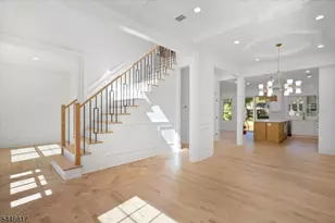 21 Maplewood Dr, Livingston, NJ 07039 - Photo 4