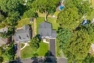 21 Maplewood Dr, Livingston, NJ 07039 - Photo 30