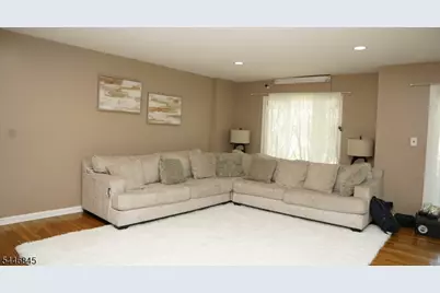 118 Devonshire Ct, Hillsborough Township, NJ 08844 - Photo 2