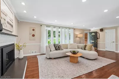 1625 Nottingham Way, Mountainside, NJ 07092 - Photo 4