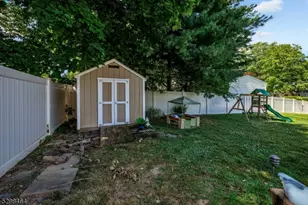 862 Manhattan Ave, Washington Township, NJ 07676 - Photo 32