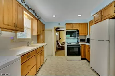 95 Hillcrest Road, Watchung, NJ 07069 - Photo 4