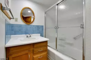 95 Hillcrest Rd, Watchung, NJ 07069 - Photo 20