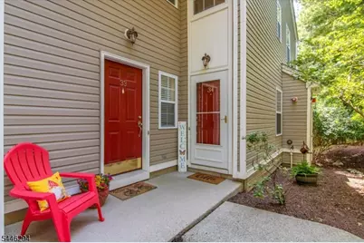 34 Ridge Dr, Pompton Lakes, NJ 07442 - Photo 2