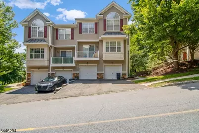 34 Ridge Dr, Pompton Lakes, NJ 07442 - Photo 1