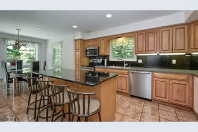 460 Laurel Ln, Kinnelon, NJ 07405 - Photo 4