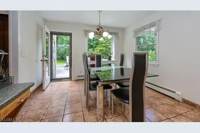 460 Laurel Ln, Kinnelon, NJ 07405 - Photo 8