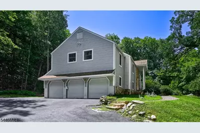 460 Laurel Ln, Kinnelon, NJ 07405 - Photo 2