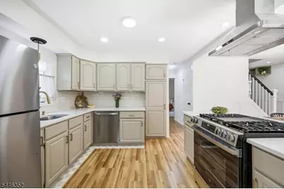 180 River Dr, Parsippany, NJ 07034 - Photo 14