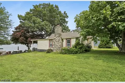 21 Sunset Ln, Roxbury Township, NJ 07850 - Photo 4