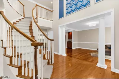 10 Claridge Ln, Raritan Township, NJ 08822 - Photo 4