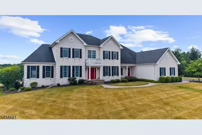 10 Claridge Ln, Raritan Township, NJ 08822 - Photo 2