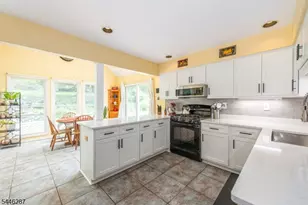 1 Victoria Pines Ln, Andover Township, NJ 07848 - Photo 20