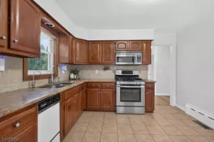 141 N 8th Ave, Manville, NJ 08835 - Photo 10