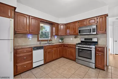 141 N 8th Ave, Manville, NJ 08835 - Photo 12