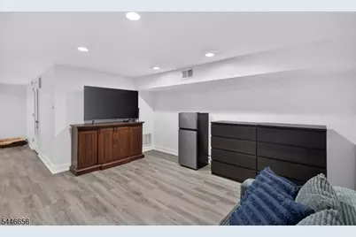 141 N 8th Ave, Manville, NJ 08835 - Photo 32