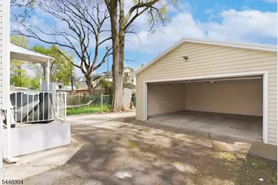 530 Norwood St, East Orange, NJ 07018 - Photo 18