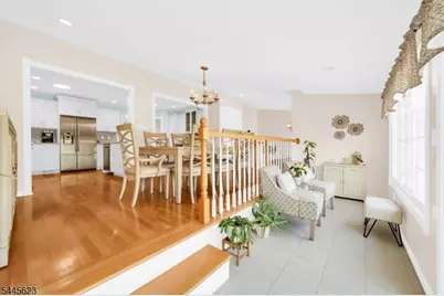 729 Colonial Arms Rd, Union Township, NJ 07083 - Photo 6
