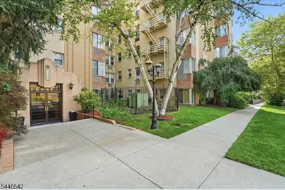 19-31 Lyons Ave #207, Newark City, NJ 07112 - Photo 20