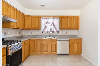 17 Chester Ave, Newark, NJ 07104 - Photo 8