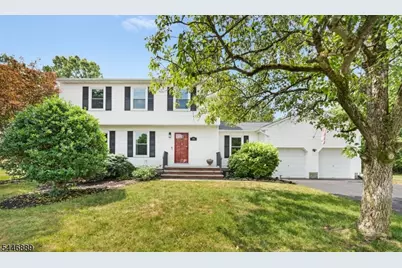 195 Beekman Ln, Hillsborough Township, NJ 08844 - Photo 2