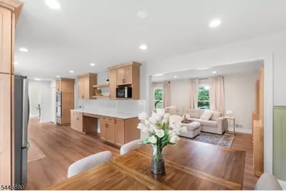 195 Beekman Ln, Hillsborough Township, NJ 08844 - Photo 8