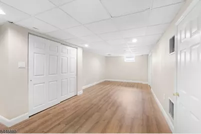 195 Beekman Ln, Hillsborough Township, NJ 08844 - Photo 20