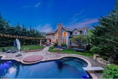 37 Rogers Ave, Berkeley Heights Township, NJ 07922 - Photo 2