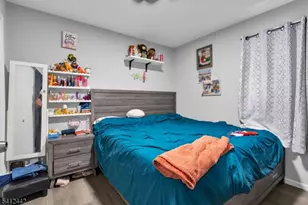 208 E Price St, Linden, NJ 07036 - Photo 20