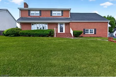 22 Franklin Blvd, Franklin Township, NJ 08873 - Photo 2