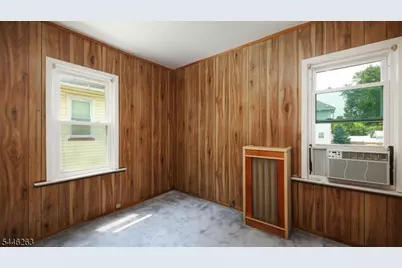 61 W Clay Ave, Roselle Park, NJ 07204 - Photo 22