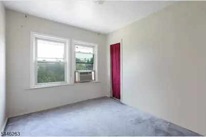 61 W Clay Ave, Roselle Park, NJ 07204 - Photo 20