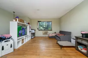 63 Thompson Ave, Dover, NJ 07801 - Photo 4