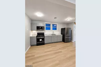 34 Tichenor Ter, Irvington, NJ 07111 - Photo 2