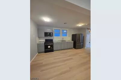 34 Tichenor Ter, Irvington, NJ 07111 - Photo 4
