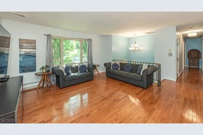 110 Unger Ave, Hopatcong, NJ 07874 - Photo 4