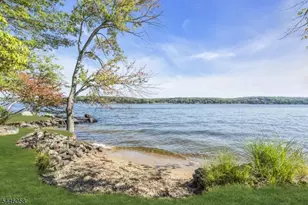 22 Ithanell Rd, Hopatcong, NJ 07843 - Photo 2