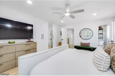 17 New England Dr, Parsippany, NJ 07034 - Photo 32