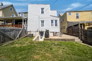 62 Lewis St, Phillipsburg, NJ 08865 - Photo 2