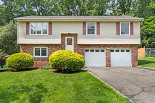 8 Reidar Dr, Roxbury Township, NJ 07876 - Photo 2