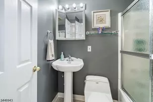 1601 Raritan Rd, Clark Township, NJ 07066 - Photo 16