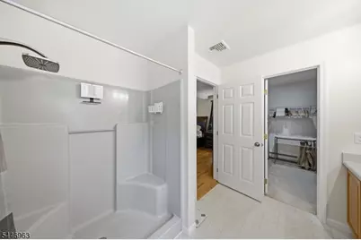 2057 Lakeside Dr, Vernon, NJ 07422 - Photo 32