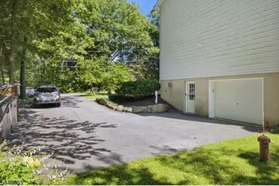 2057 Lakeside Dr, Vernon, NJ 07422 - Photo 6